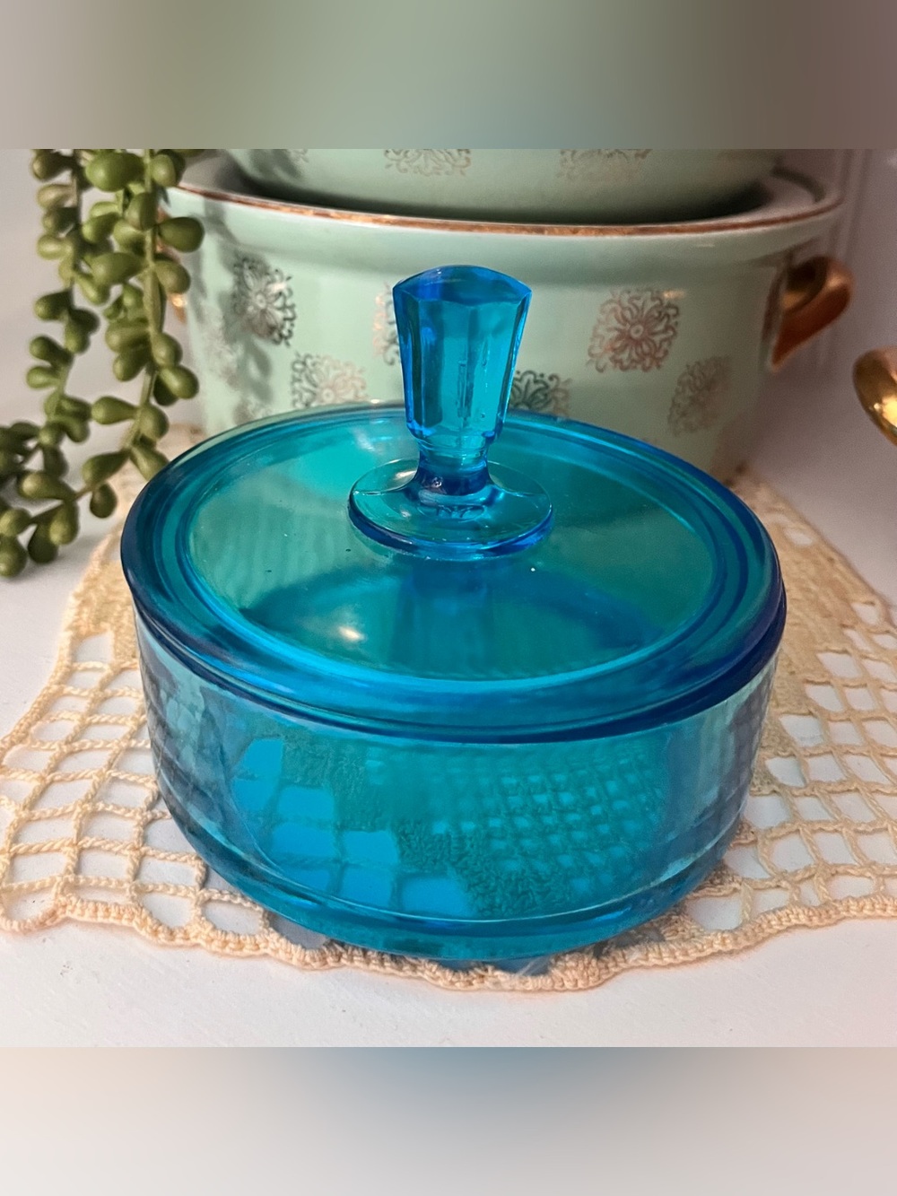 Vintage New Martinsville Queen Anne Blue Glass Talcum Powder Box w/Lid
